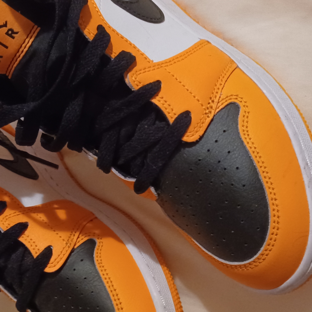 Air JORDAN Kids' Black and Gold Sneakers